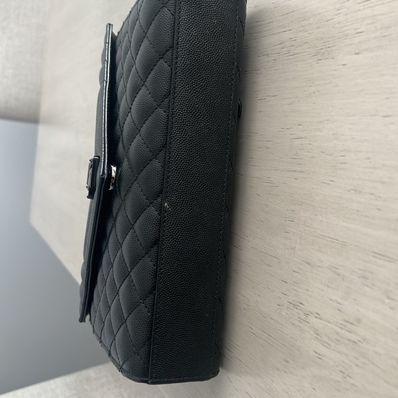 YSL ENVELOPE MEDIUM IN QUILTED GRAIN DE POUDRE EMBOSSED LEATHER
NOIR - Picture 11 of 15